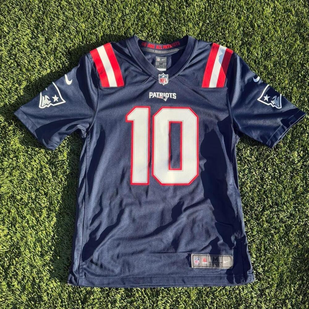 Mac Jones New England Patriots Jersey Size M